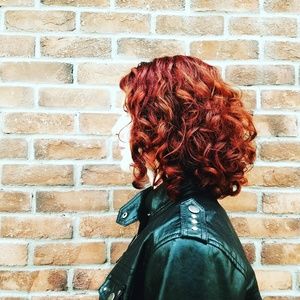 Meet your Posher, Mikala